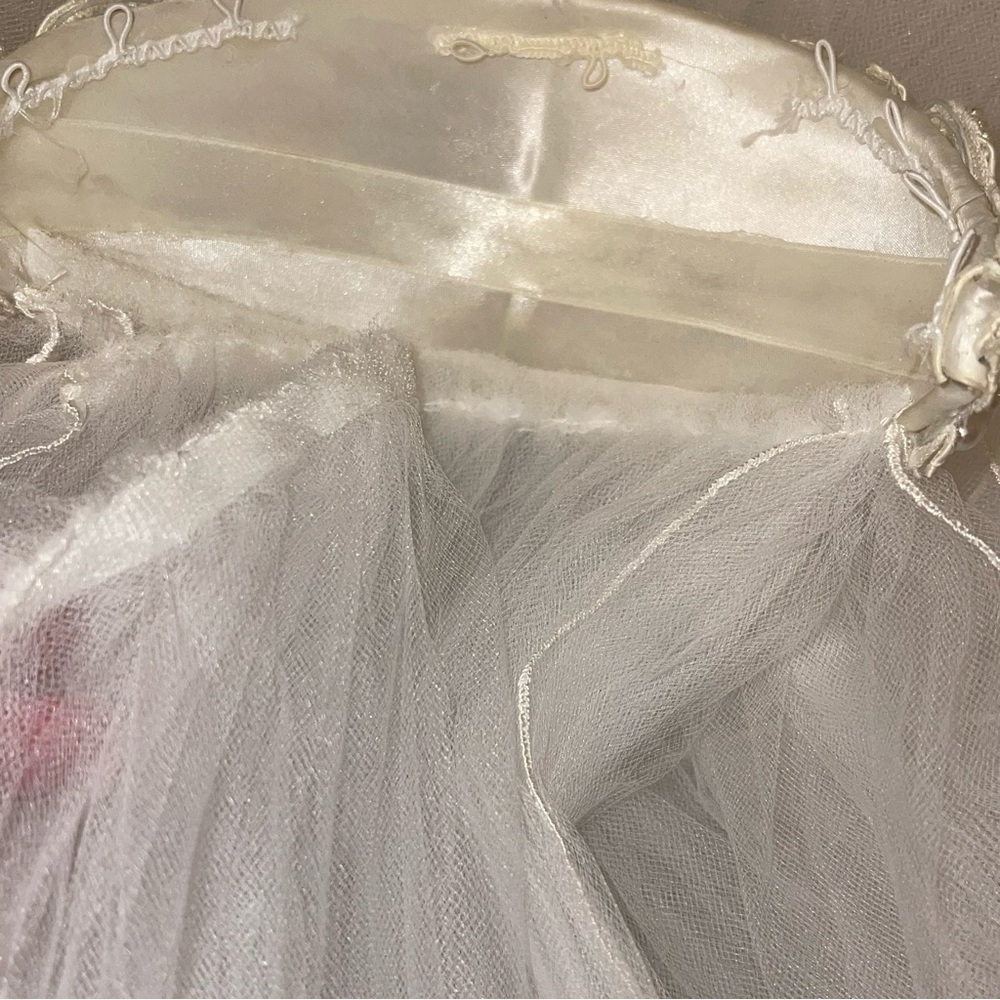 Wedding Pearl Crown with 3 tier lined Veil: Cathedral, Chapel and Blusher - Picture 13 of 15